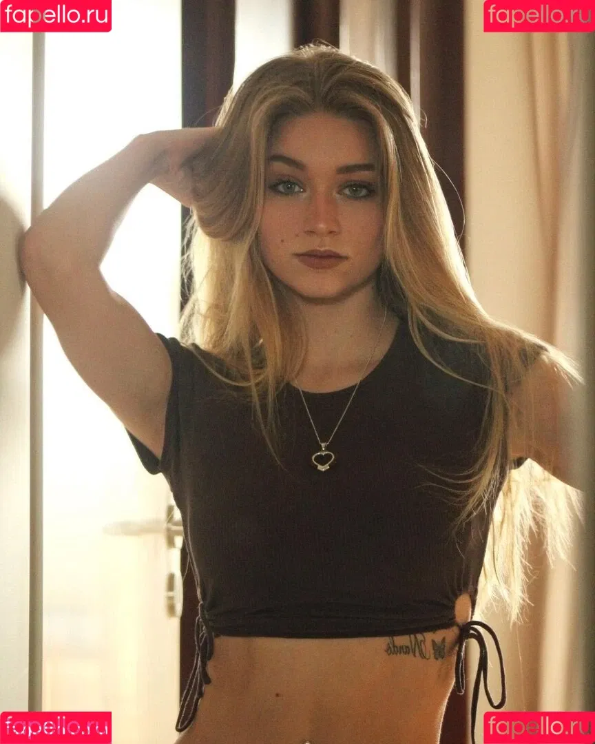 xh.elen.ax2 / Helena Onlyfans Photo Gallery 