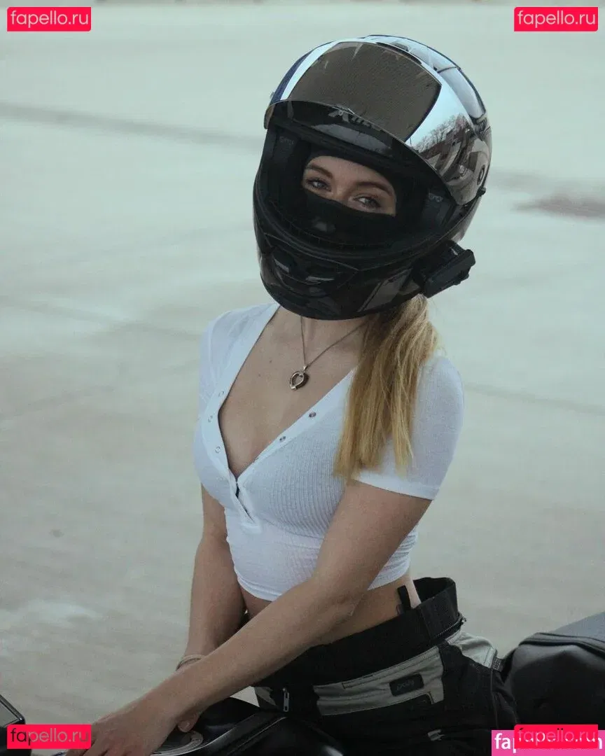 xh.elen.ax2 / Helena Onlyfans Photo Gallery 