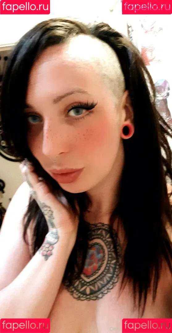 queenrainifree Onlyfans Photo Gallery 