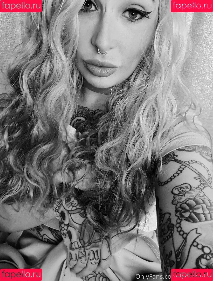 queenrainifree Onlyfans Photo Gallery 