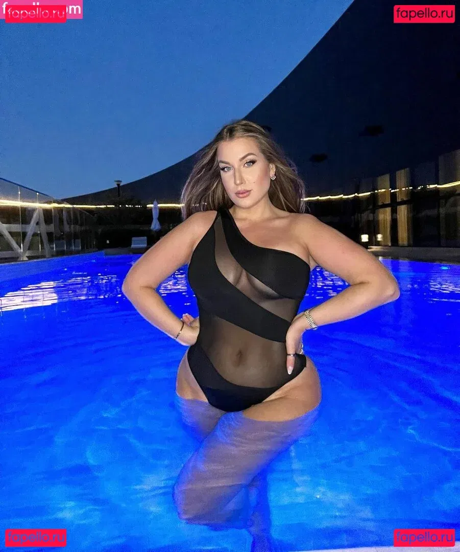 Ariel Onlyfans Photo Gallery 