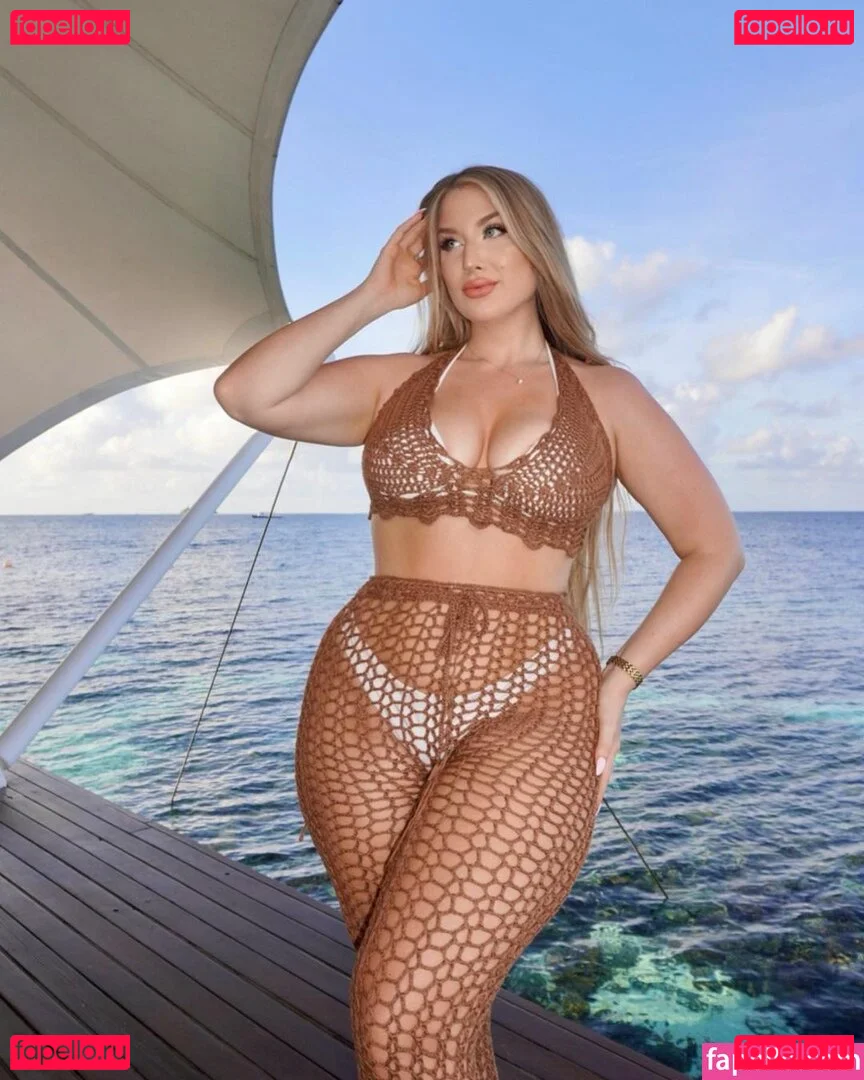 Ariel Onlyfans Photo Gallery 