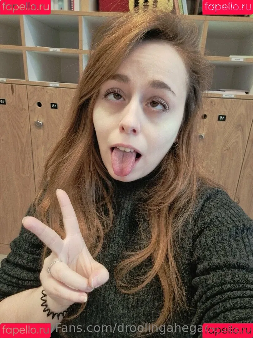 DroolingAhegaoQueen Onlyfans Photo Gallery 