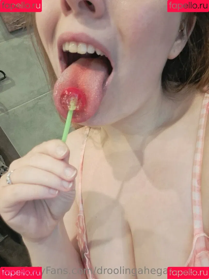 DroolingAhegaoQueen Onlyfans Photo Gallery 