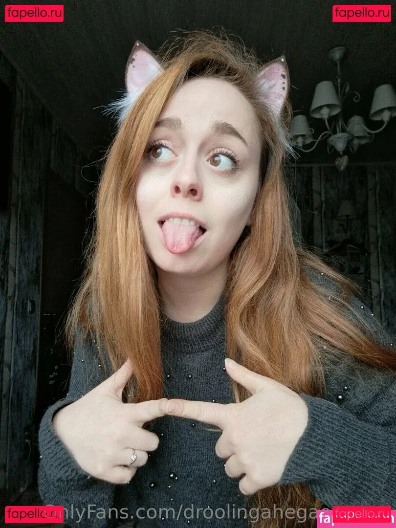 DroolingAhegaoQueen Onlyfans Photo Gallery 