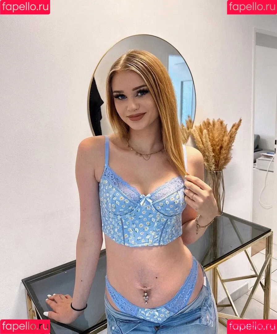 Jasmin Schneider Onlyfans Photo Gallery 