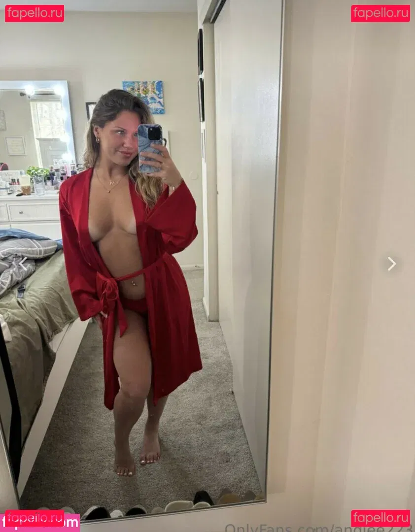 angieclydee Onlyfans Photo Gallery 