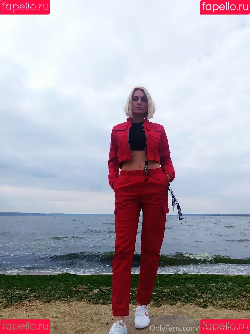 helenadolphin Onlyfans Photo Gallery 