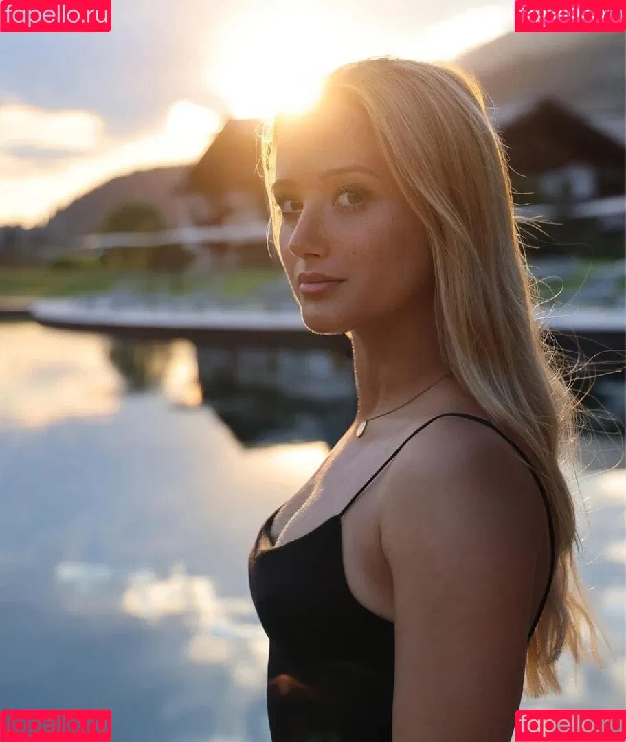 Anna Hafner Onlyfans Photo Gallery 
