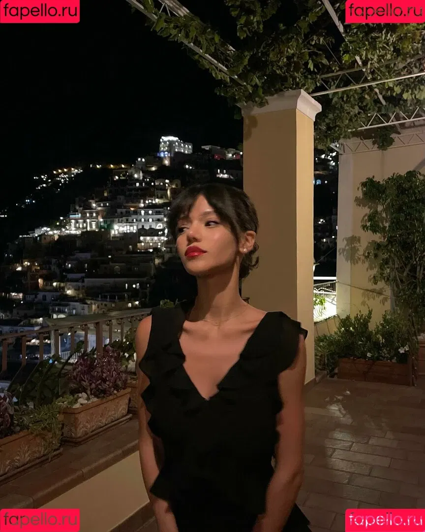Dina Denoire Onlyfans Photo Gallery 