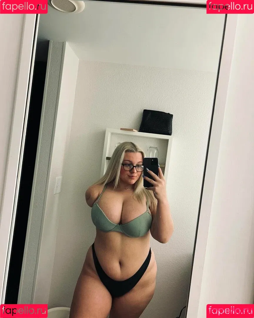 Hailey Higgins Onlyfans Photo Gallery 