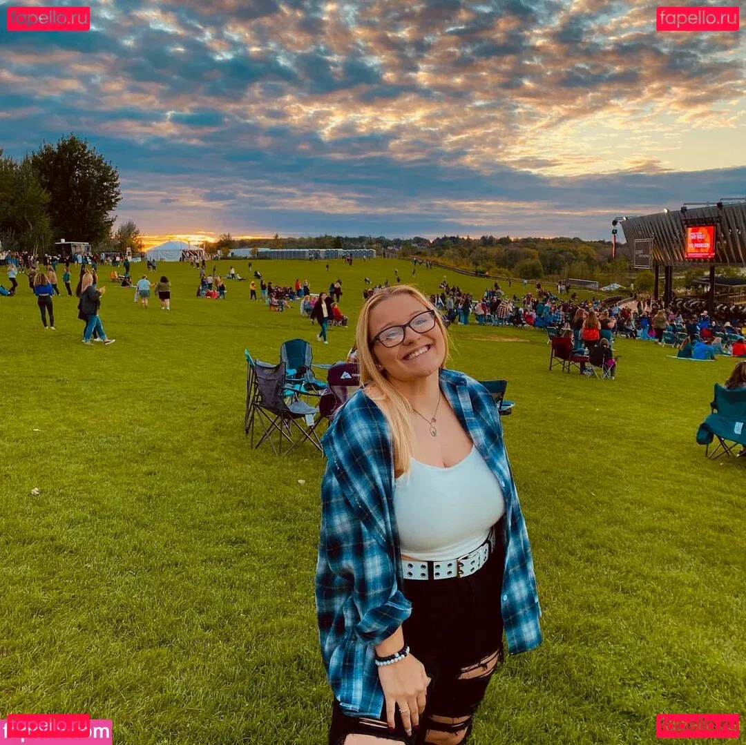 Hailey Higgins Onlyfans Photo Gallery 