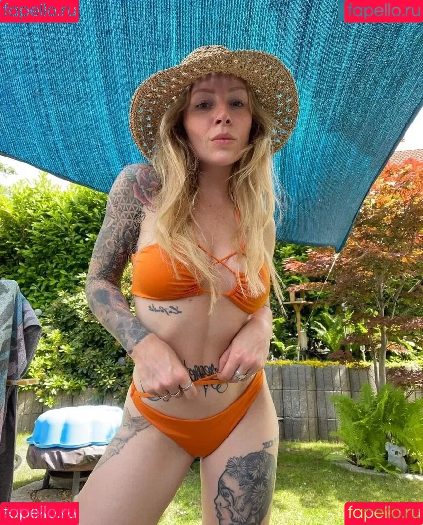 Denise Schwitalle Onlyfans Photo Gallery 