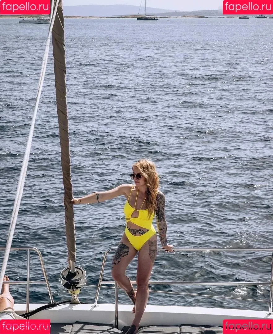 Denise Schwitalle Onlyfans Photo Gallery 