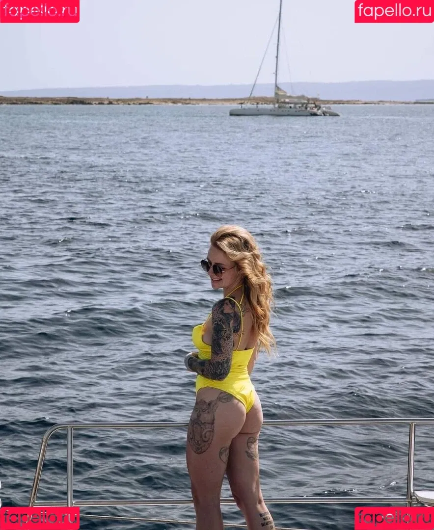 Denise Schwitalle Onlyfans Photo Gallery 