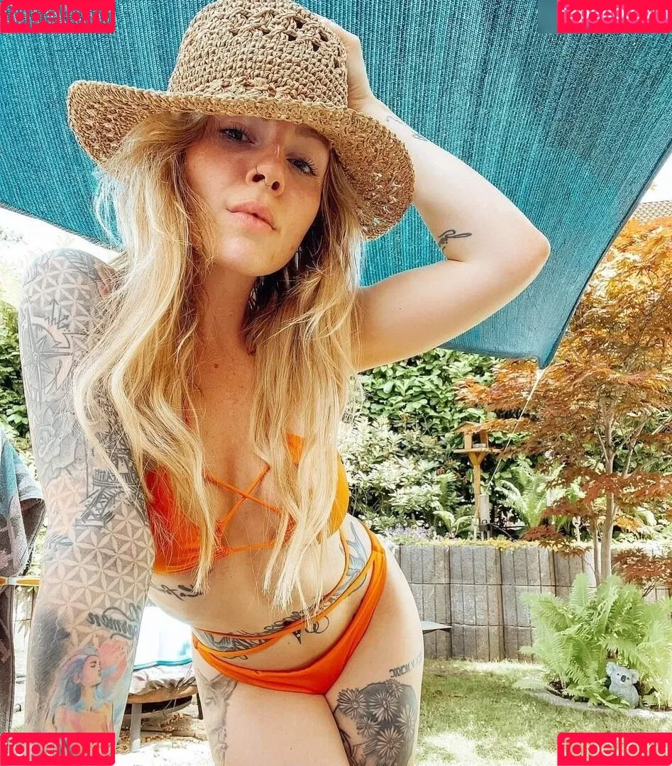 Denise Schwitalle Onlyfans Photo Gallery 