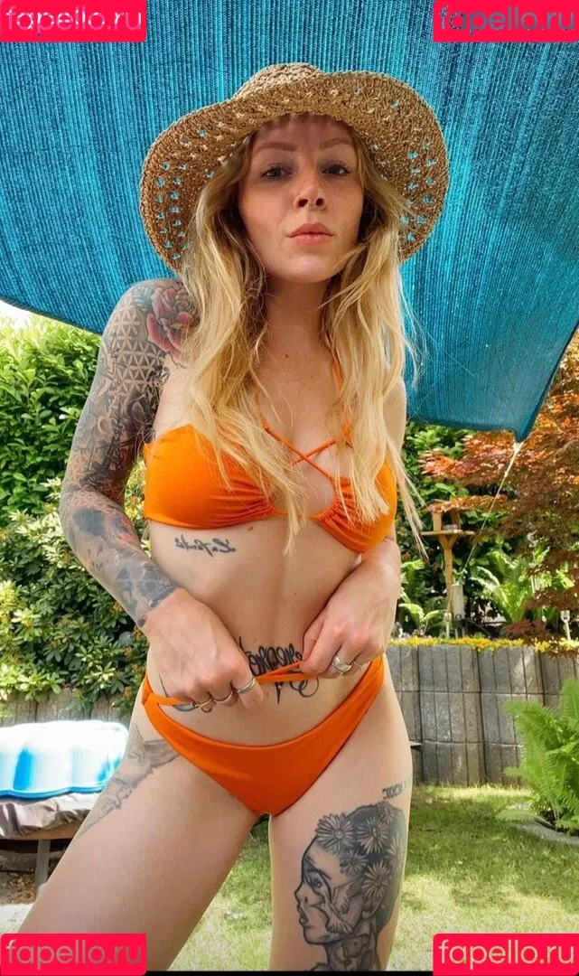 Denise Schwitalle Onlyfans Photo Gallery 