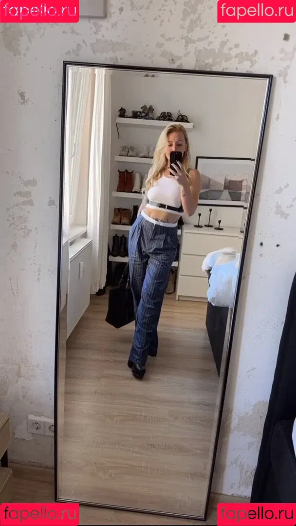 Denise Schwitalle Onlyfans Photo Gallery 
