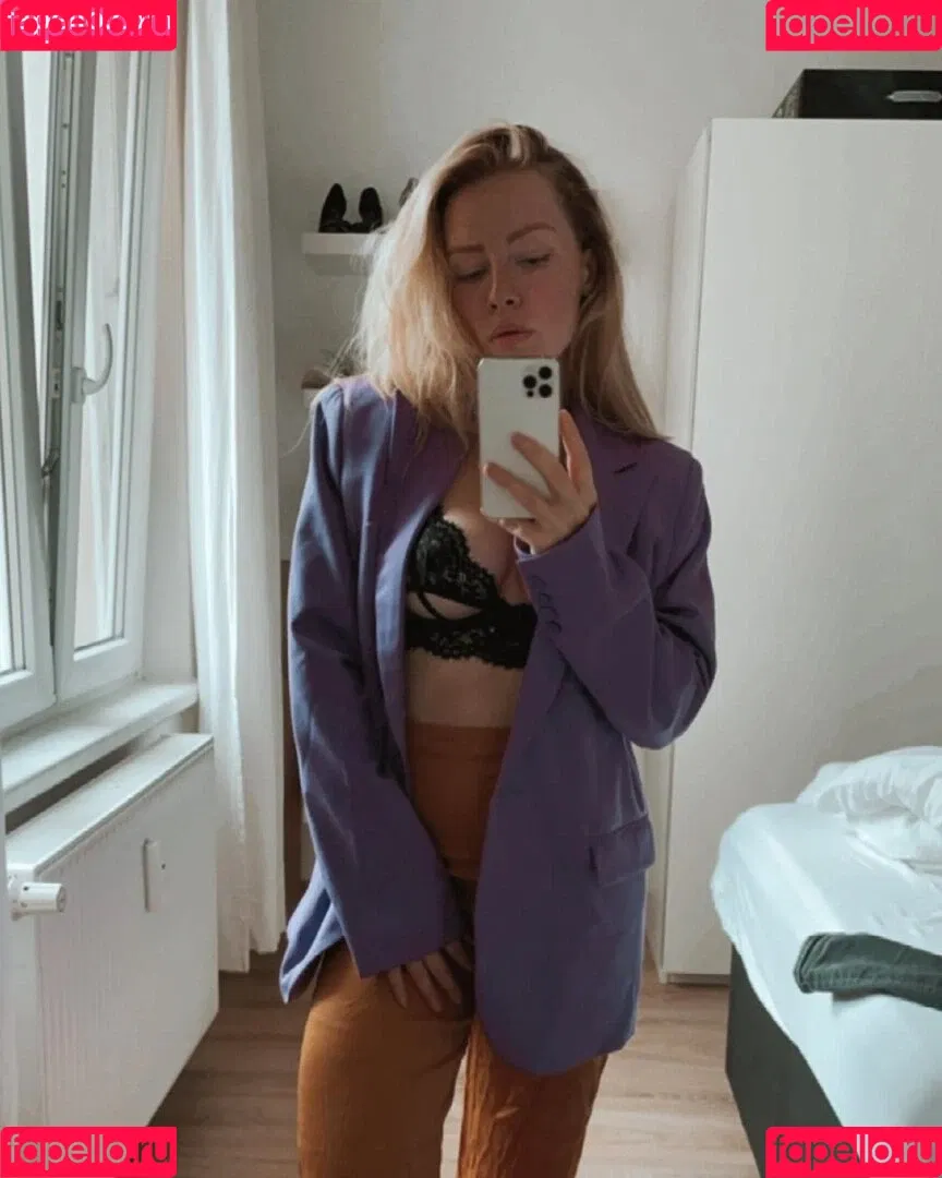 Denise Schwitalle Onlyfans Photo Gallery 