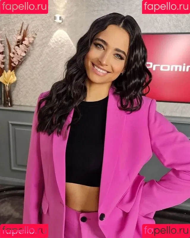 Amira Pocher Onlyfans Photo Gallery 