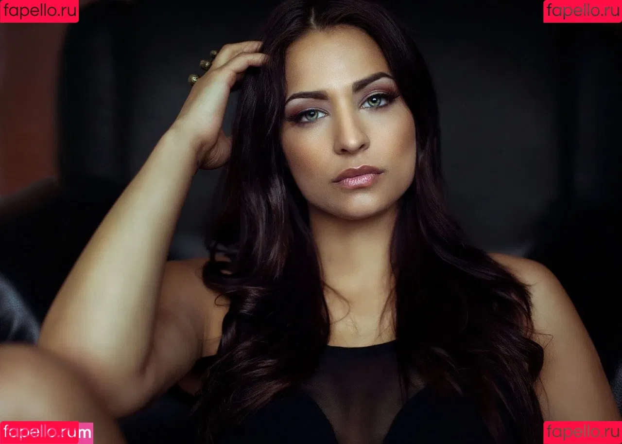 Amira Pocher Onlyfans Photo Gallery 
