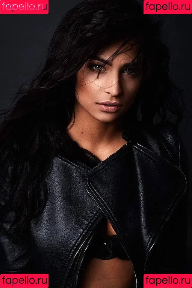 Amira Pocher Onlyfans Photo Gallery 