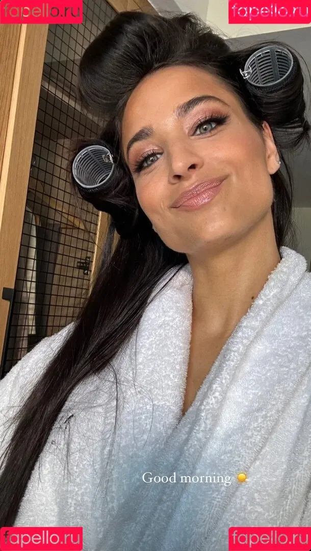 Amira Pocher Onlyfans Photo Gallery 