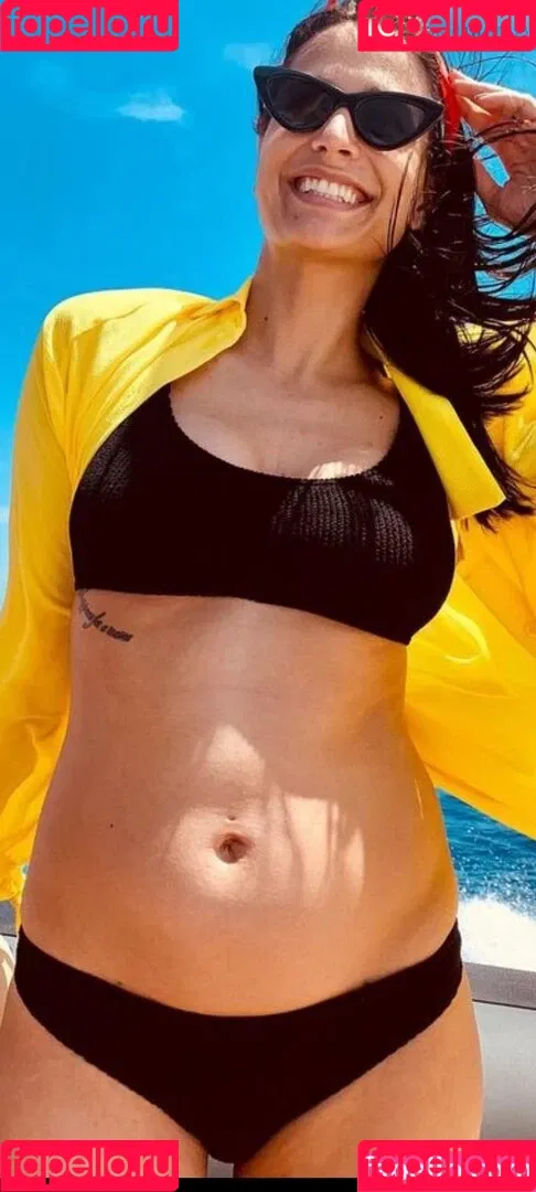 Amira Pocher Onlyfans Photo Gallery 