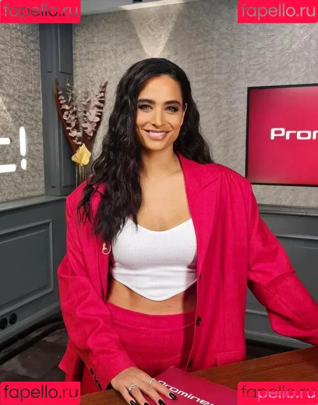 Amira Pocher Onlyfans Photo Gallery 
