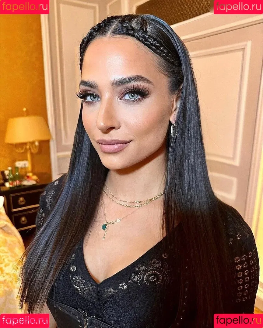Amira Pocher Onlyfans Photo Gallery 