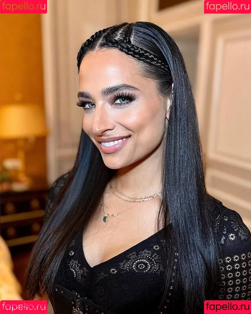 Amira Pocher Onlyfans Photo Gallery 