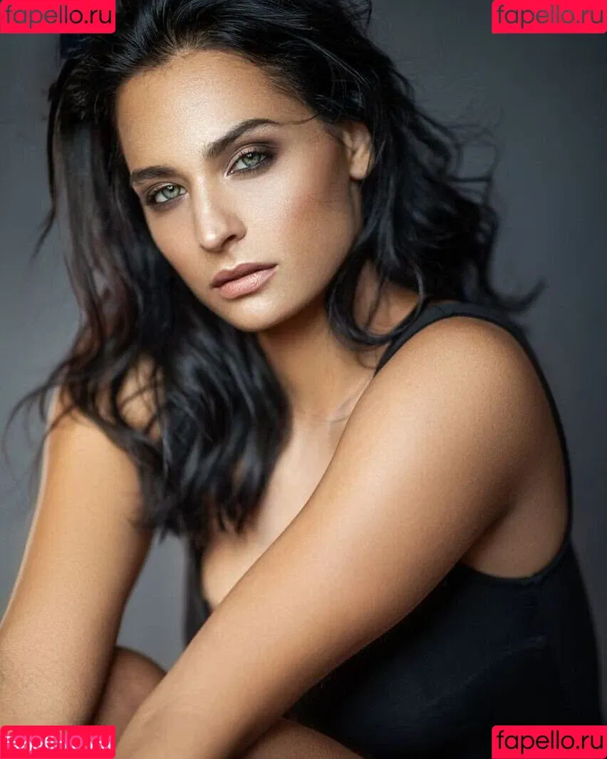 Amira Pocher Onlyfans Photo Gallery 
