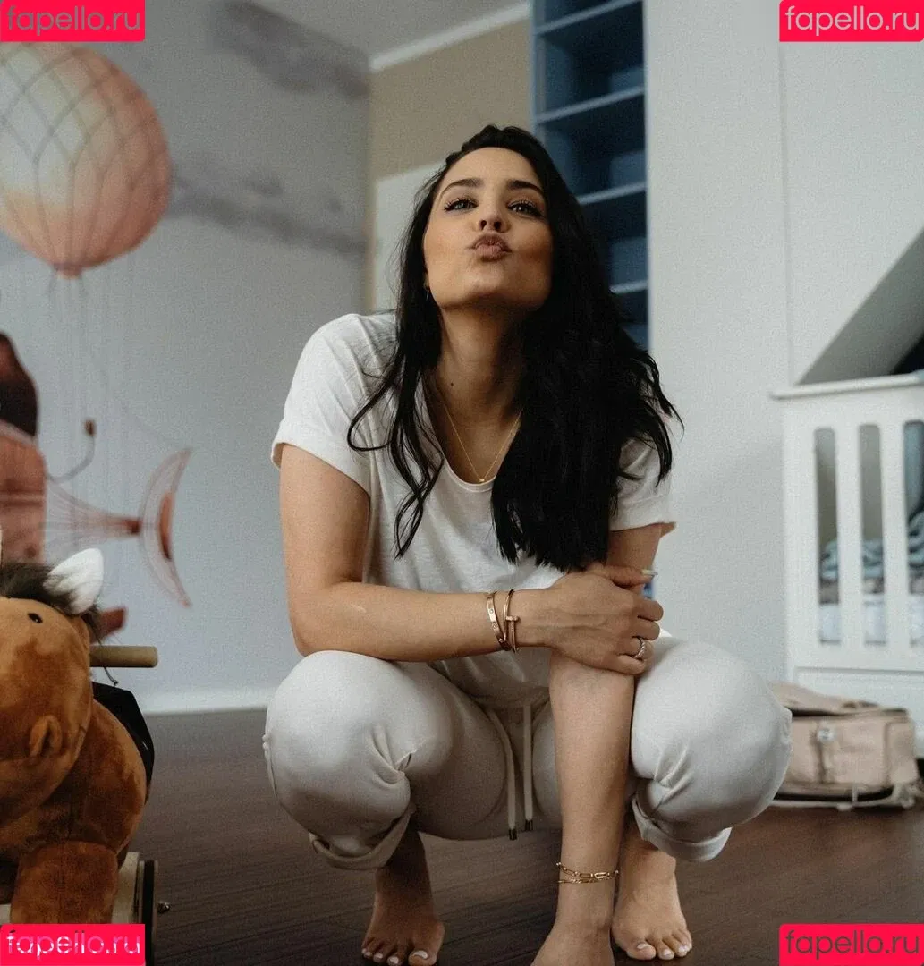 Amira Pocher Onlyfans Photo Gallery 