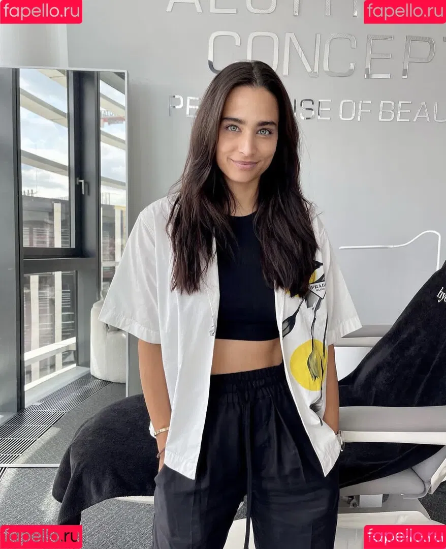 Amira Pocher Onlyfans Photo Gallery 