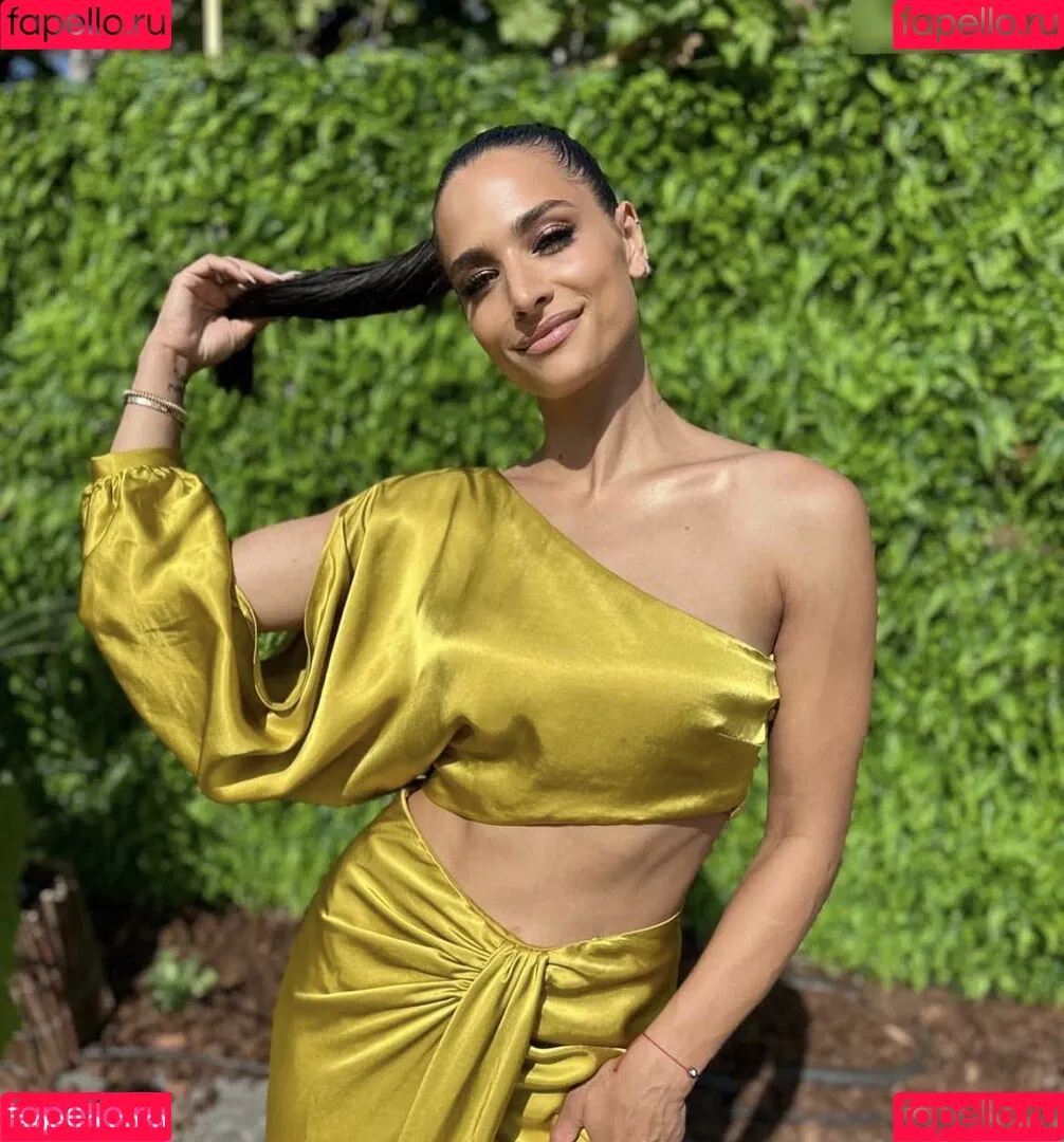 Amira Pocher Onlyfans Photo Gallery 