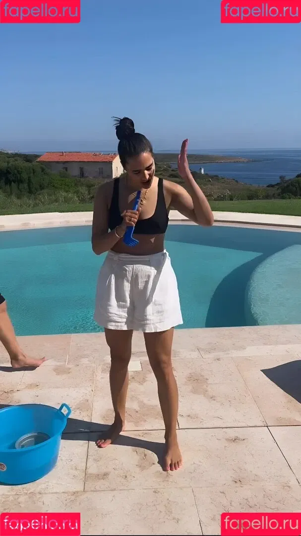 Amira Pocher Onlyfans Photo Gallery 