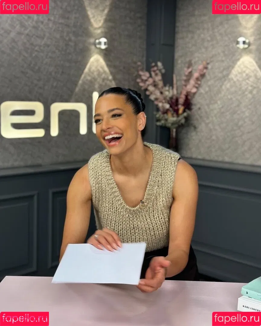 Amira Pocher Onlyfans Photo Gallery 