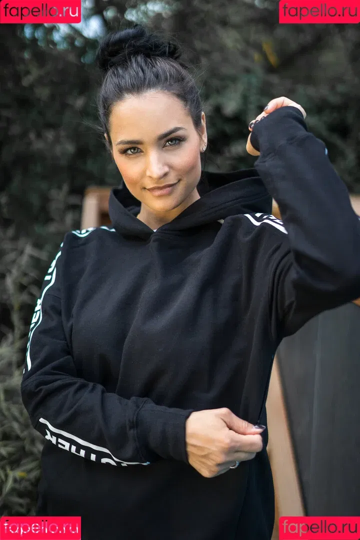 Amira Pocher Onlyfans Photo Gallery 
