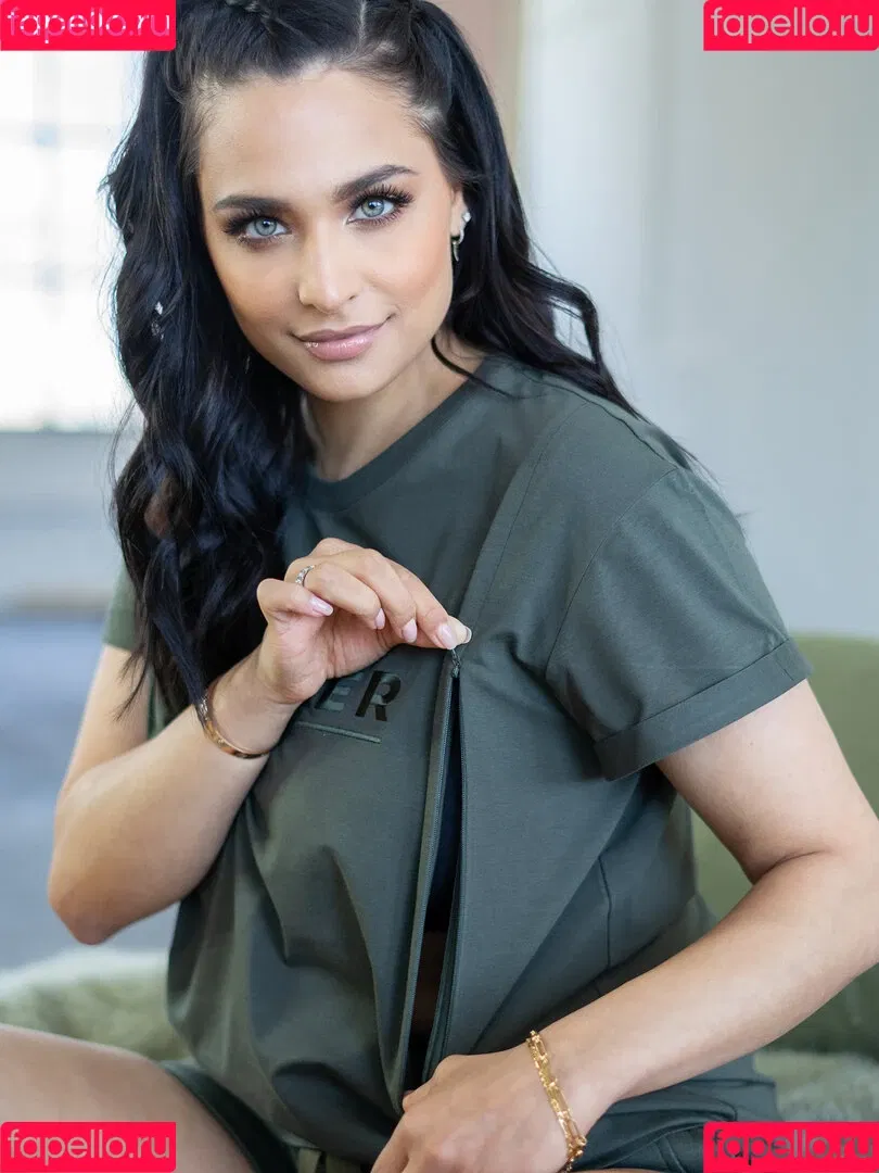 Amira Pocher Onlyfans Photo Gallery 