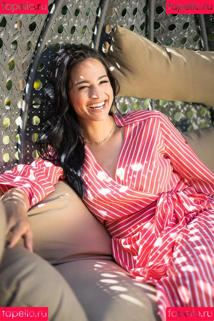 Amira Pocher Onlyfans Photo Gallery 