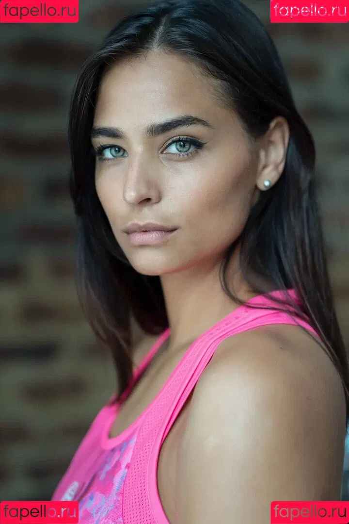 Amira Pocher Onlyfans Photo Gallery 