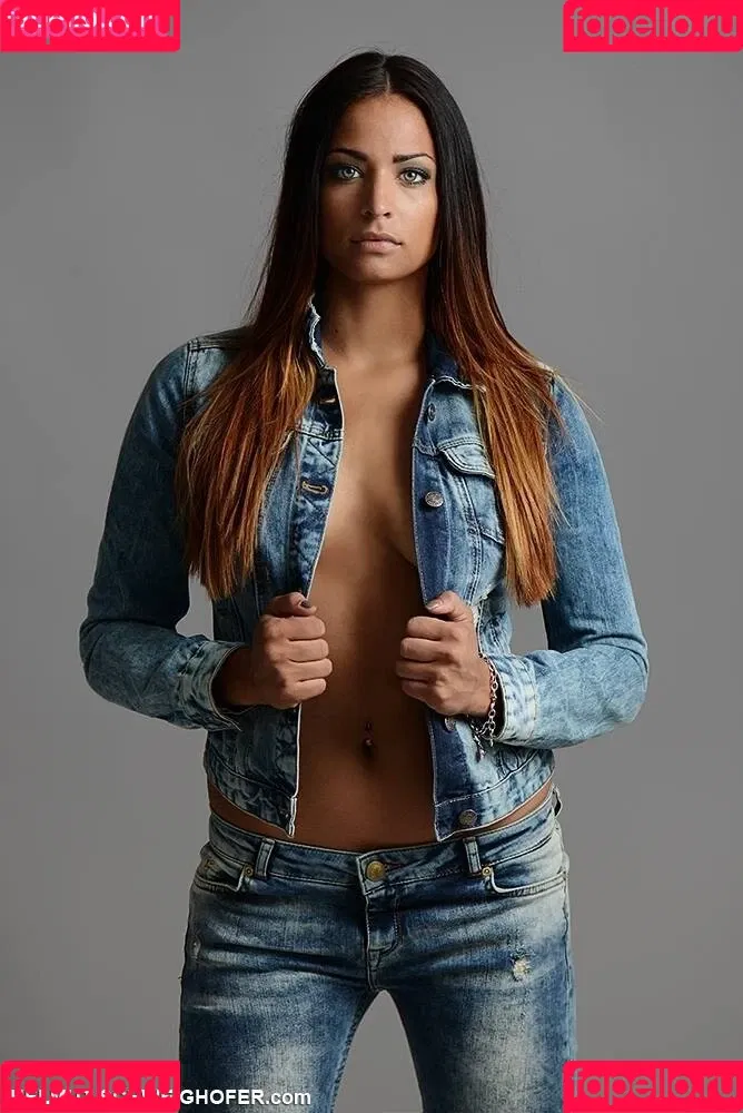 Amira Pocher Onlyfans Photo Gallery 