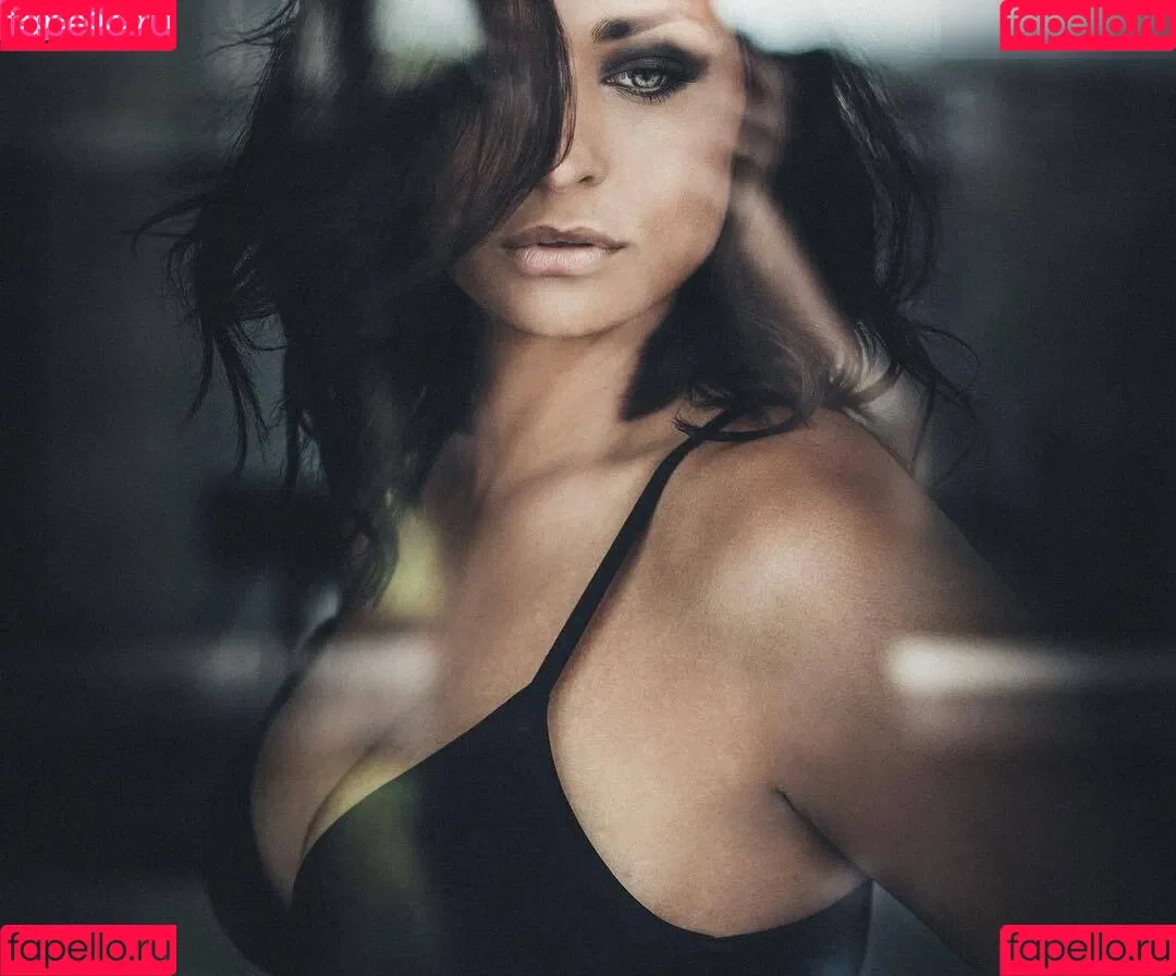 Amira Pocher Onlyfans Photo Gallery 
