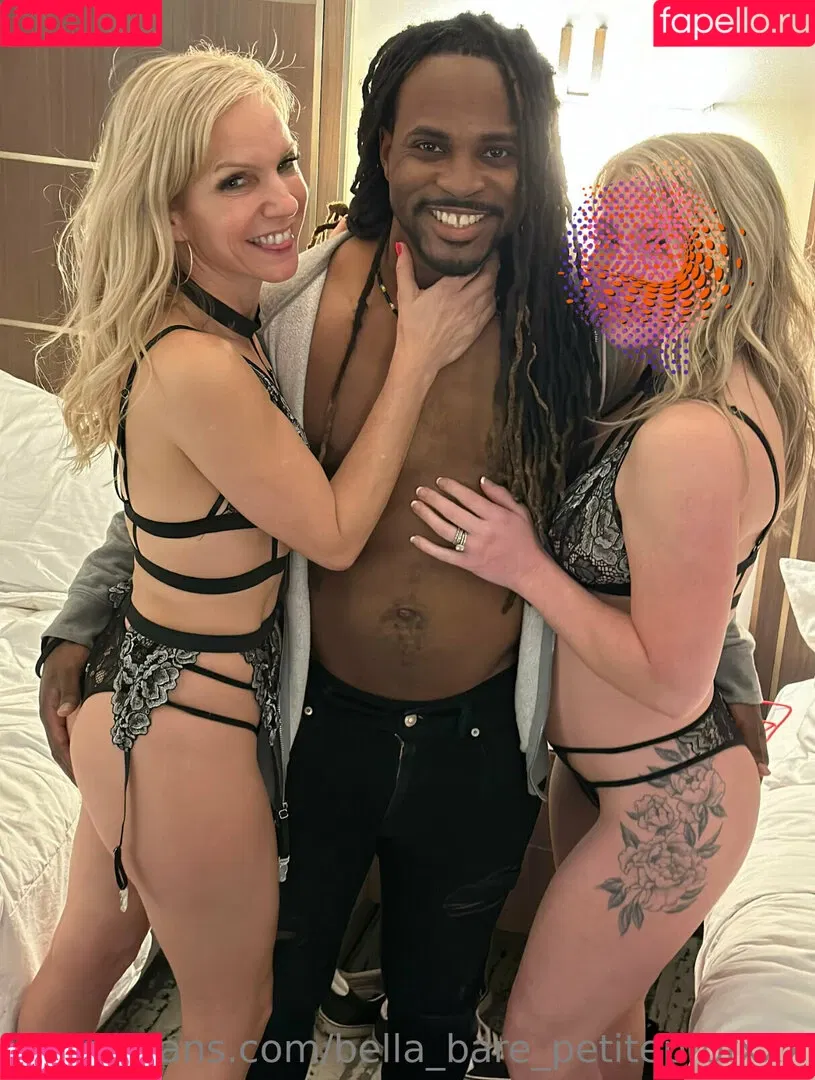bella_bare_petiteprofxxx Onlyfans Photo Gallery 