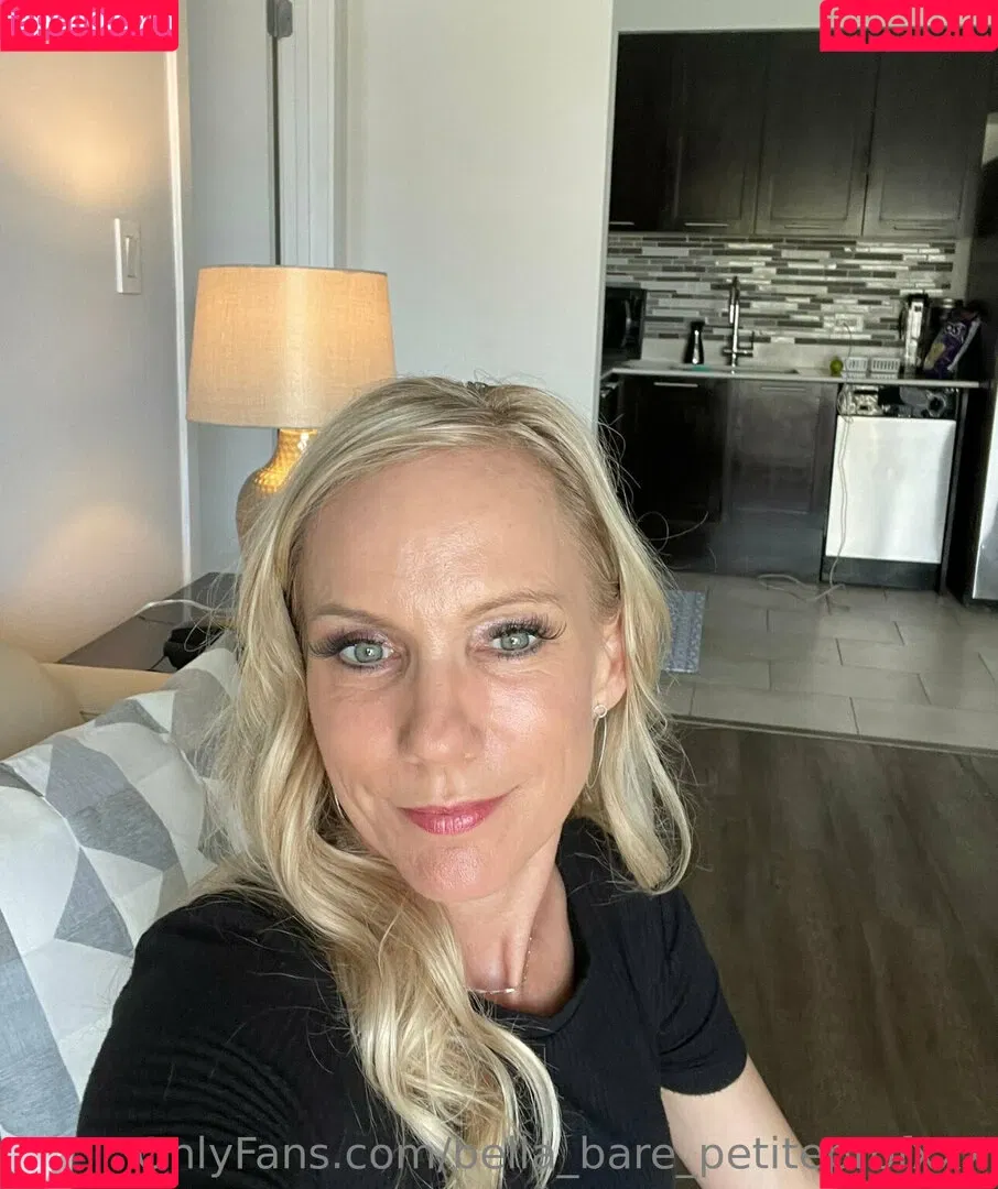 bella_bare_petiteprofxxx Onlyfans Photo Gallery 