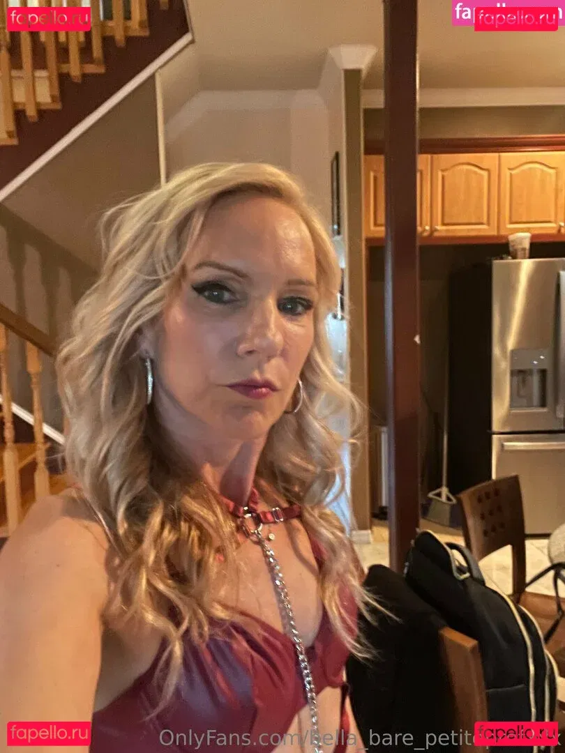 bella_bare_petiteprofxxx Onlyfans Photo Gallery 