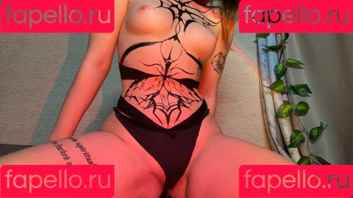 malymvaa Onlyfans Photo Gallery 