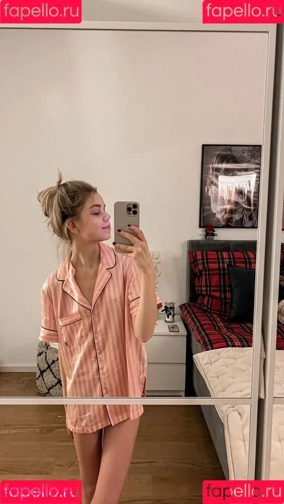 Lea Peach Onlyfans Photo Gallery 