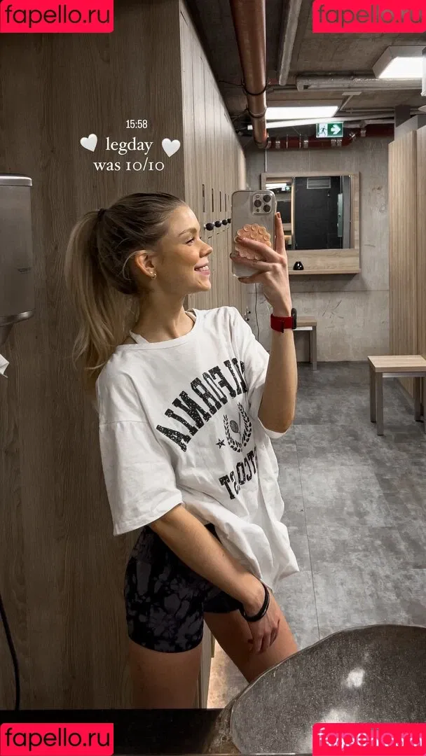 Lea Peach Onlyfans Photo Gallery 