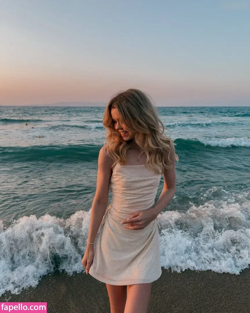 Lea Peach Onlyfans Photo Gallery 